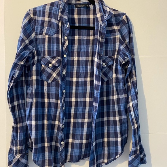Topshop Plaid Button Down! - Picture 1 of 2